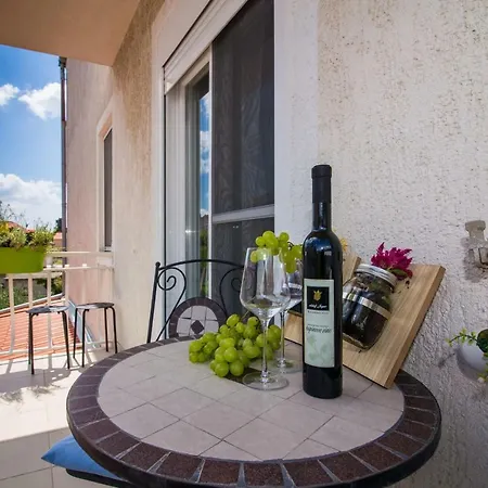 Dia - Details Make A Diference