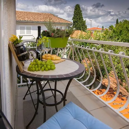 Dia - Details Make A Diference