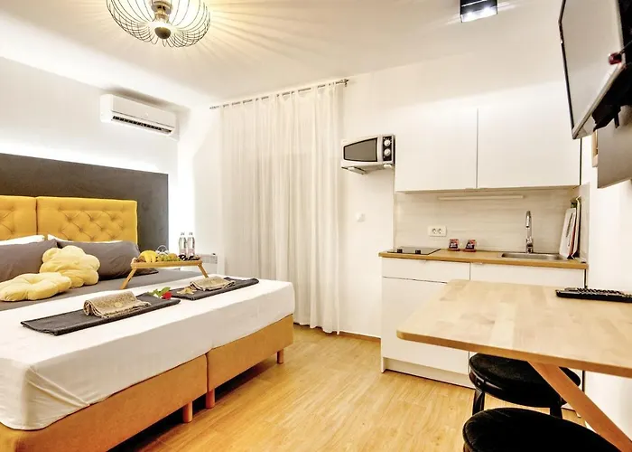 Dia - Details Make A Diference 4*